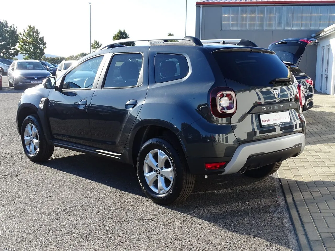 Nissan X-Trail 1.3 DIG-T AT...  Image 2