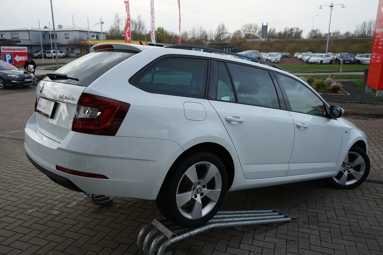 Skoda Octavia 2.0 TDI Clever...  Image 4