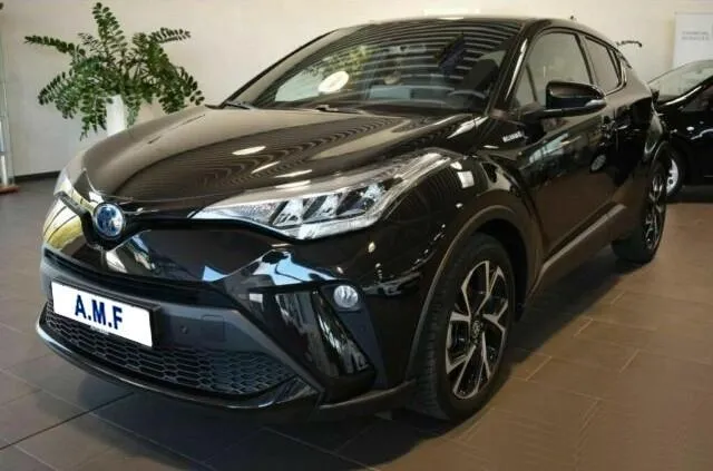 TOYOTA C-HR 1.8 Hybrid E-CVT Trend Image 1